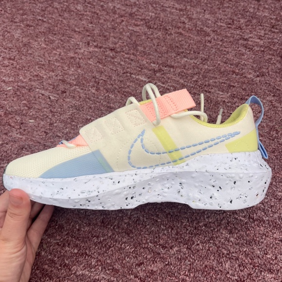 Nike sneakers - Picture 3 of 6